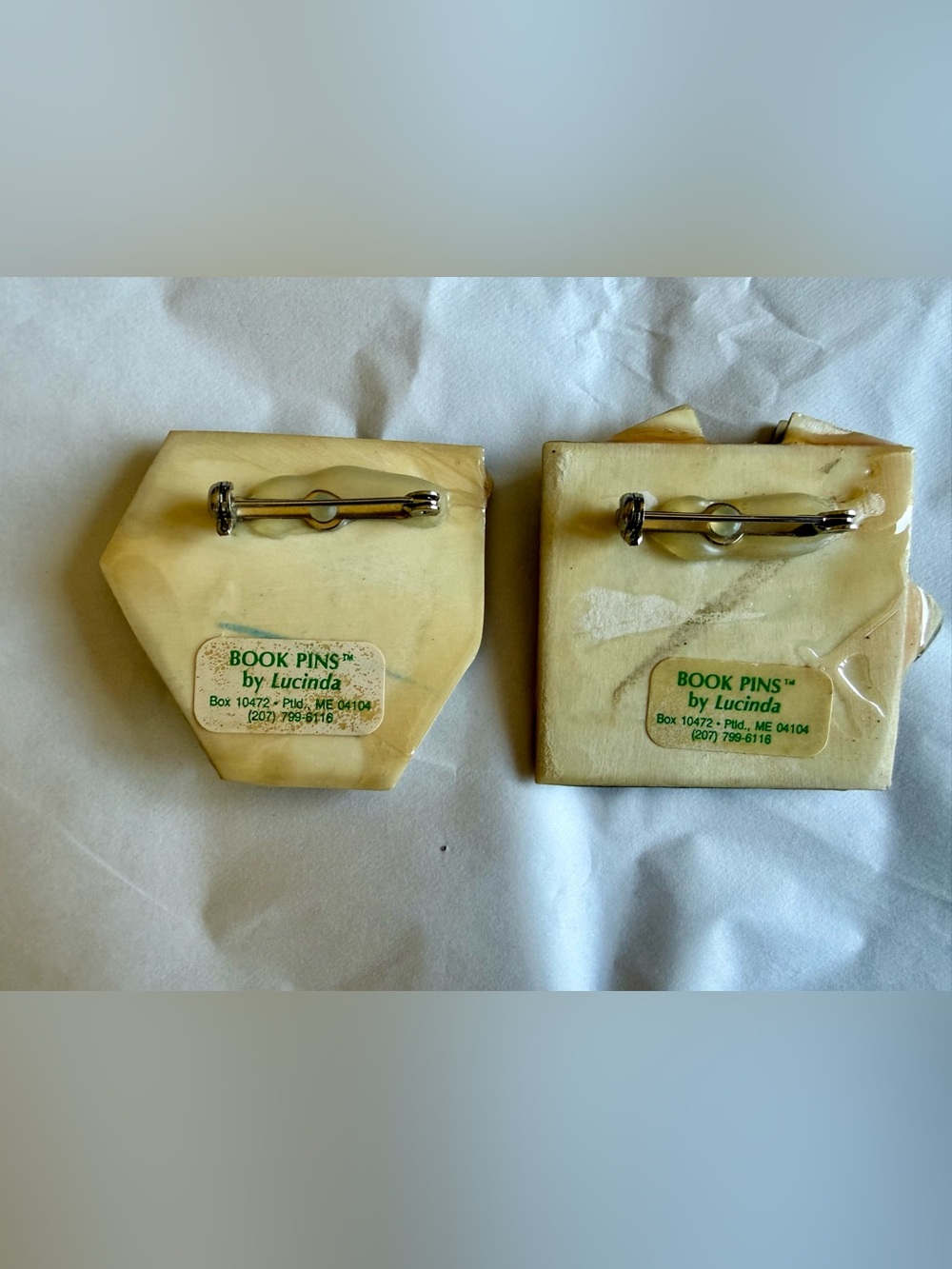 Vintage Set of 2 Book Pins by Lucinda Brooch - Picture 2 of 3